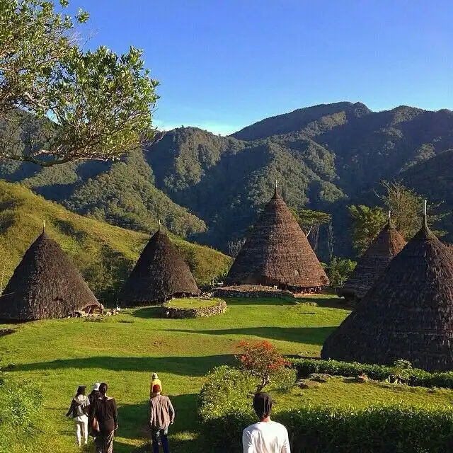 Paket Wisata 3 Hari 2 Malam (E)
